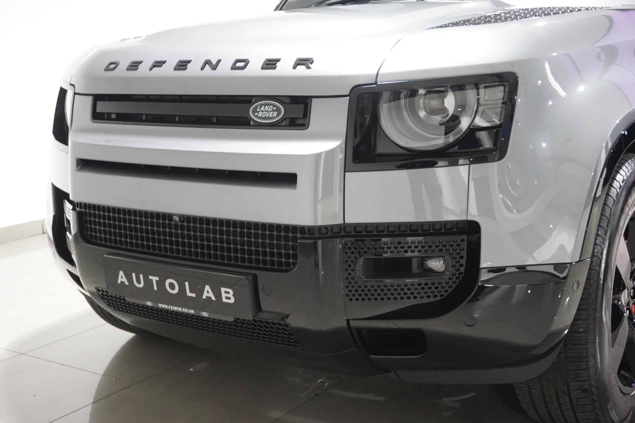 Land Rover Defender 110 2.0 P400e 15.4kWh X-Dynamic HSE SUV 5dr Petrol Plug-in Hybrid Auto 4WD Euro 6 (s/s) (404 ps)